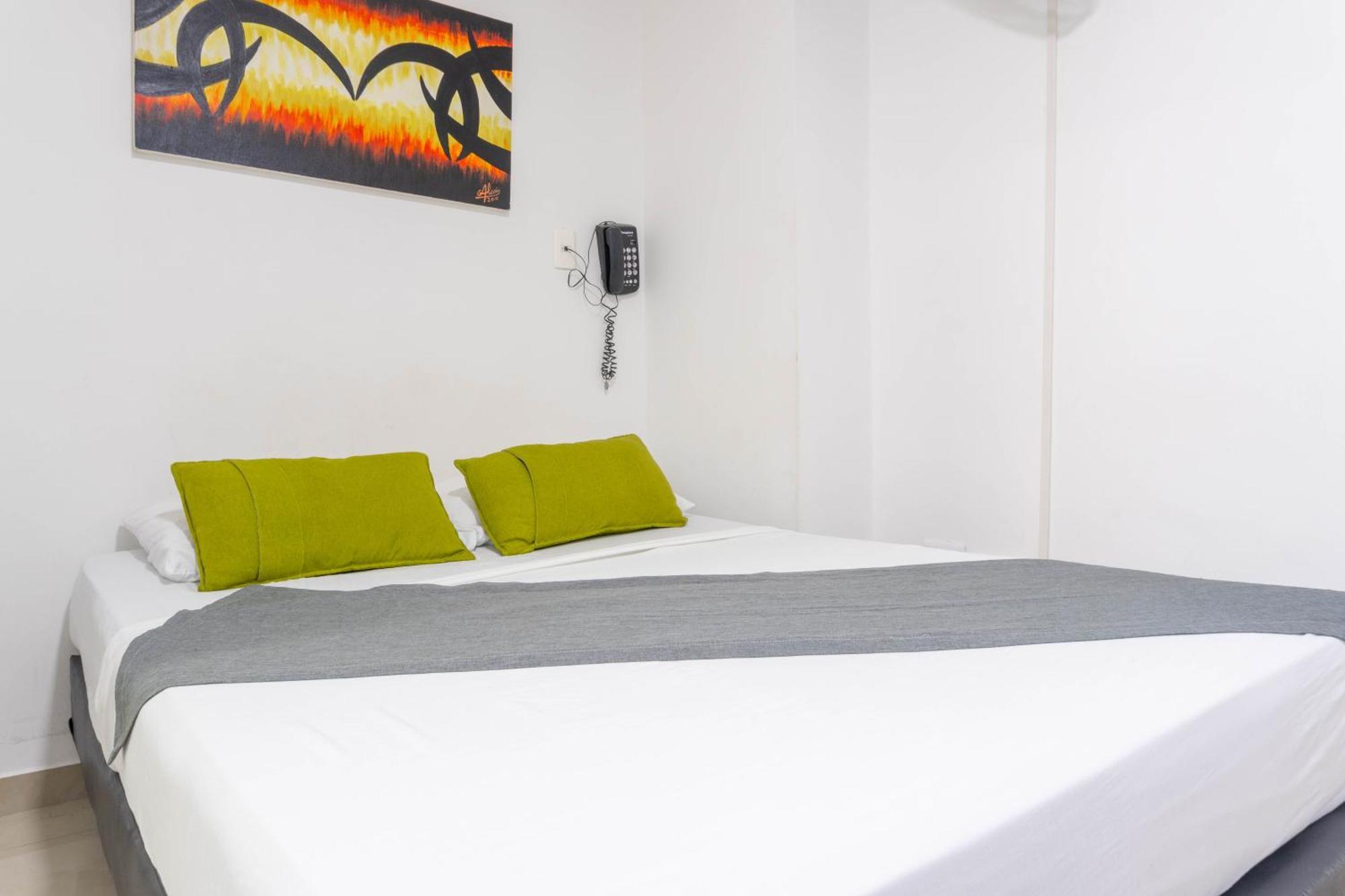 Hotel Park 6 Медельїн Екстер'єр фото